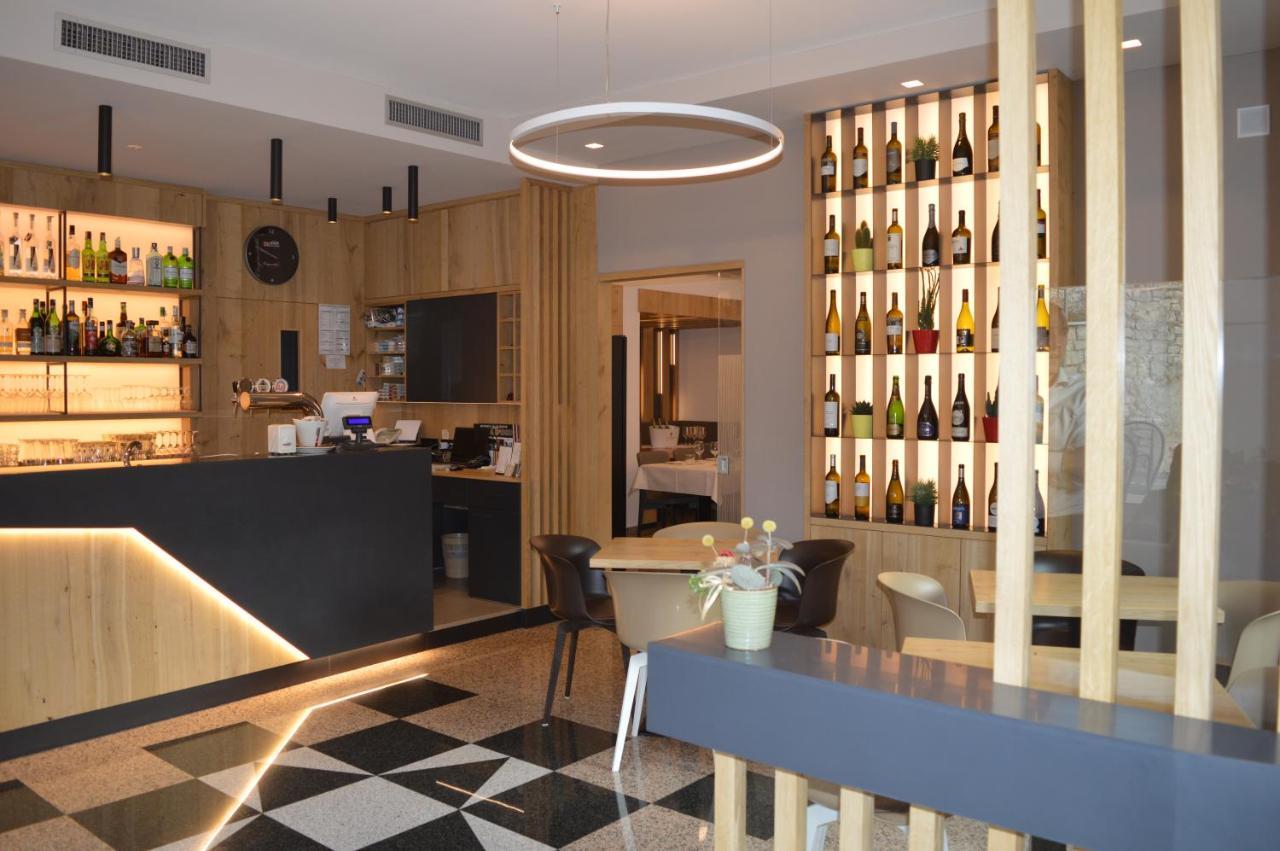 Albergo Ristorante Da Neni モーリ エクステリア 写真