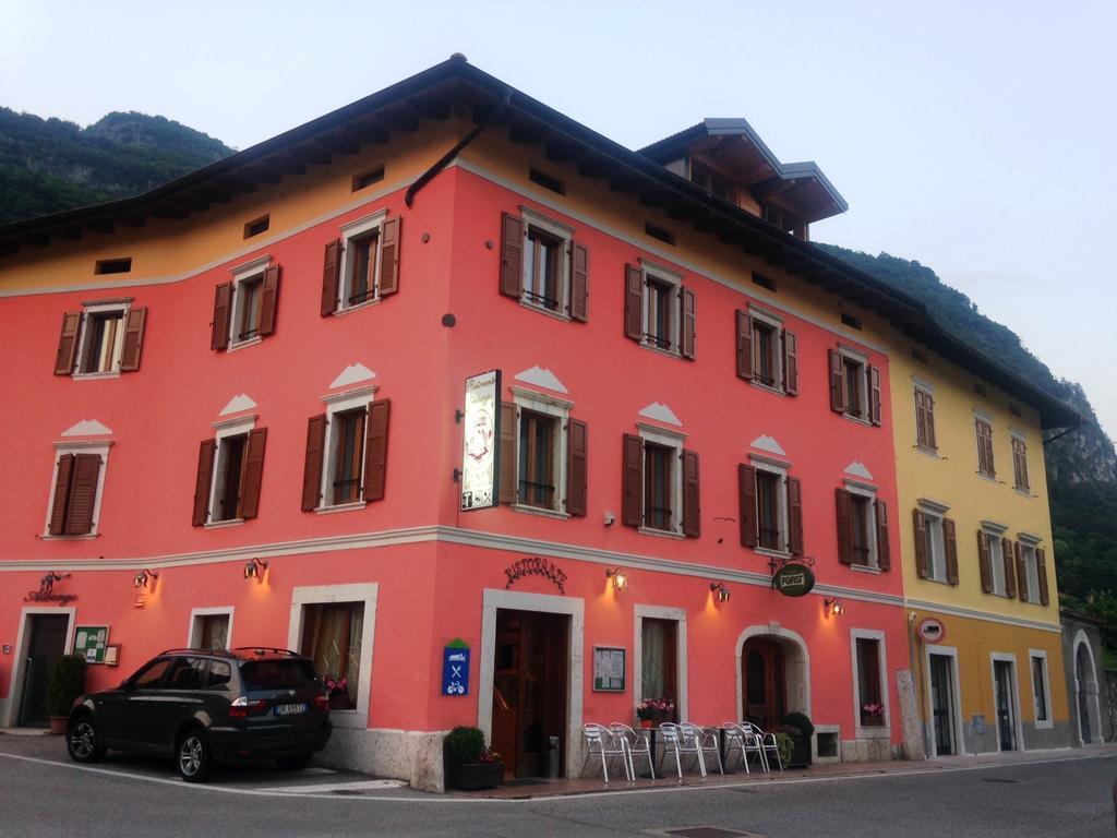 Albergo Ristorante Da Neni モーリ エクステリア 写真